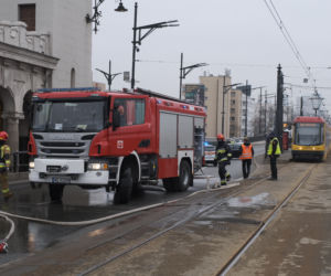 Pożar auta na moście poniatowskiego