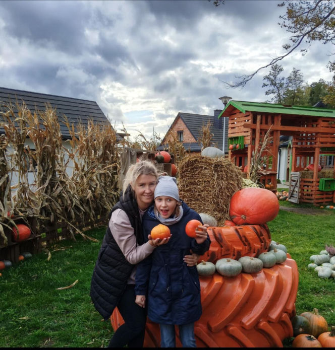 Choroba odebrała Lence mowę, niech nie zabierze uśmiechu. Dramatyczny apel rodziców 11-latki