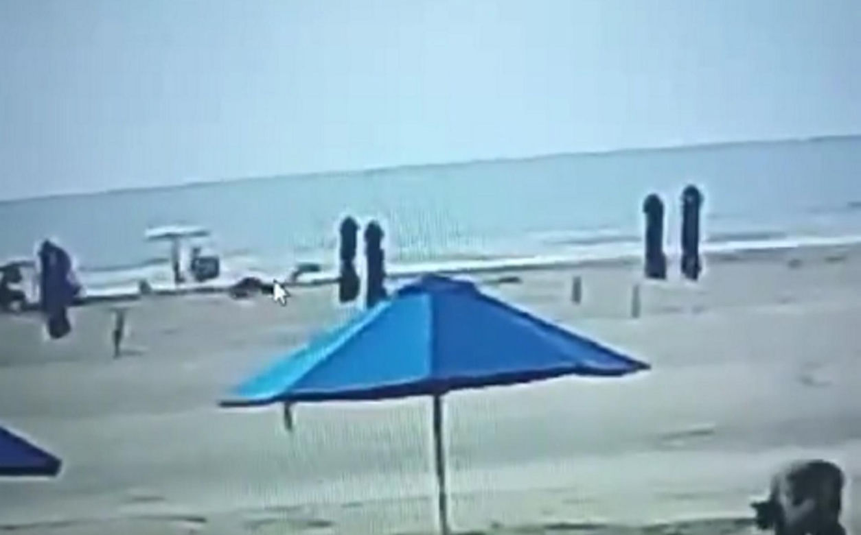 Piorun zabił 34-latkę na plaży! Szokujące wideo pokazuje ostatnie chwile