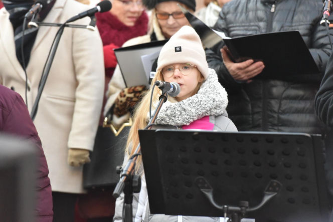 Orszak Trzech Króli 2026 w Toruniu. Zdjęcia z samego serca starówki