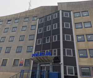 Ostrów. Śmierć na komendzie. Prokurator wyjaśnia sprawę