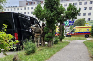 Atak siekierą w bloku w Lublinie. Do akcji wkroczyli kontrterroryści