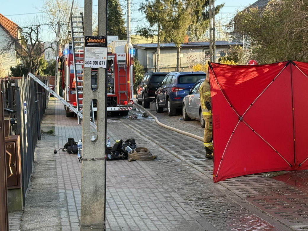 Tragiczny pożar w domu na Targówku. Nie żyje kobieta 