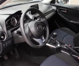 Mazda 2 - wnętrze