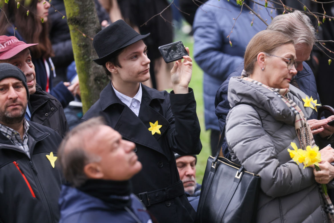 Mocne słowa przed pomnikiem Bohaterów Getta. Obchody 80. rocznicy powstania w getcie warszawskim