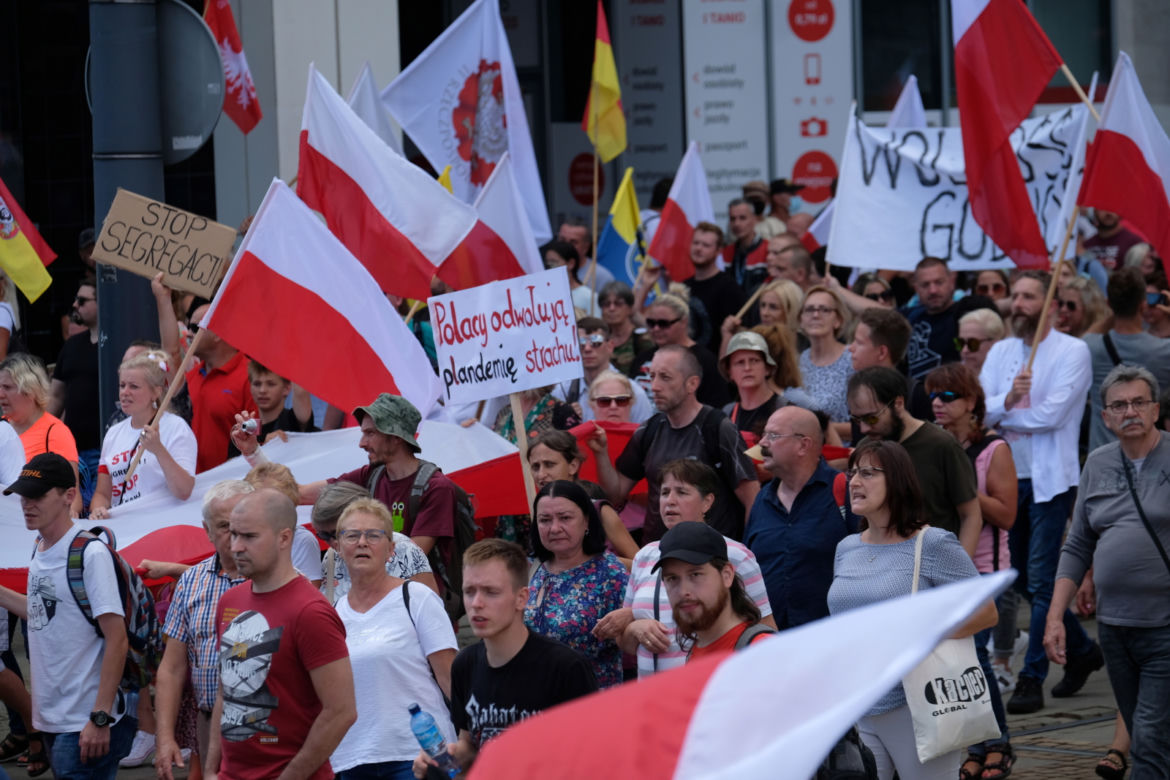 Protest antyszczepionkowców w Katowicach