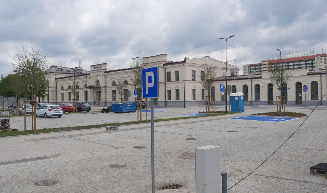 Białystok. Dworzec PKP po renowacji odzyskał dawny blask