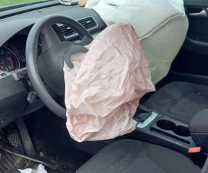 Ucieczka przed policją zakończona w rowie