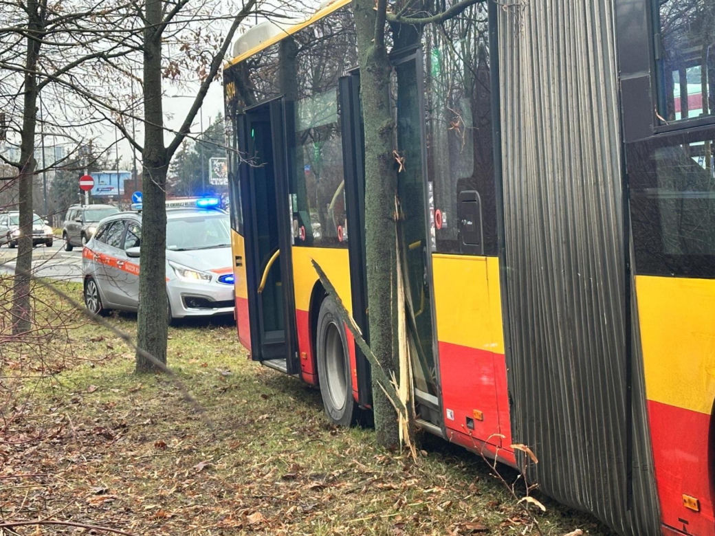 Wypadek autobusu na Ursynowie