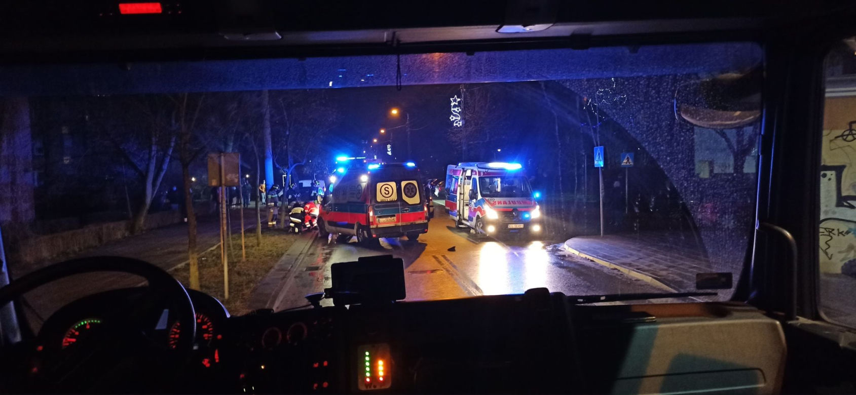 Śmiertelny wypadek w Otwocku. Zmiótł dwie starsze panie z pasów