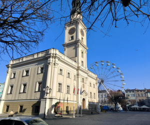 Leszno - zachwyca jednym z najpiękniejszych ratuszy i duchem „Małej Europy”