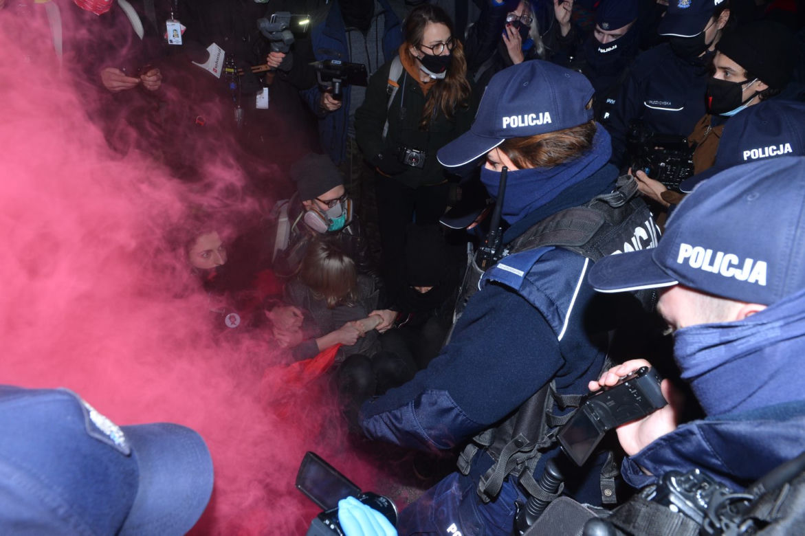 Manifestacja przed siedzibą MEN