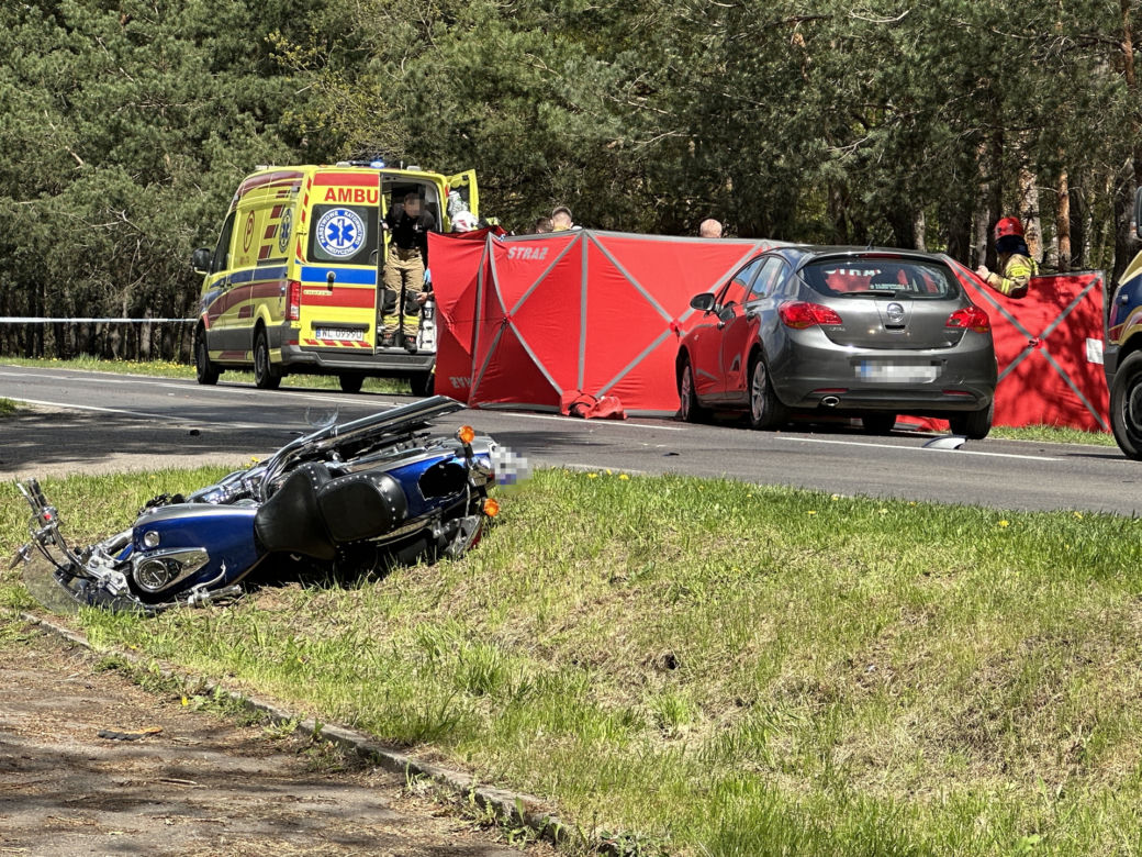 Śmierć na drodze pod Legionowem. Motocyklista zginął przejechany przez samochód