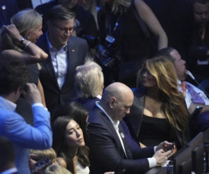 Melania Trump w skórze na urodzinach męża