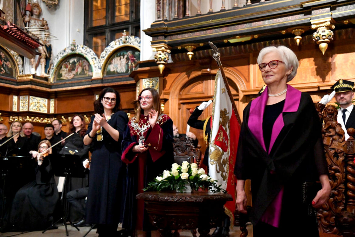 Danuta Wałęsa jak królowa