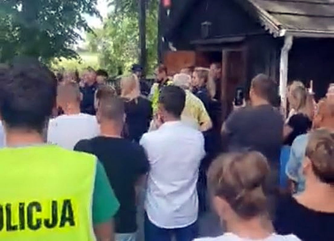 Parafianie w Jaworznie chcą wywieźć księdza na taczce 
