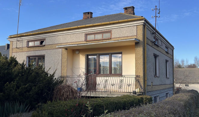 Pan Adam stracił wzrok po śmierci żony. Niespodziewanie zapukali do niego policjanci