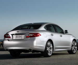 Infiniti M