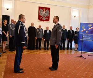 Białystok. Od 30 lat są związani z policją. Zobacz kto został wyróżniony