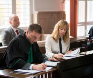 	Lekarze 4 sezon odcinek 4 (odc. 43). Iza (Katarzyna Warnke), Piotr Wanat (Szymon Bobrowski)