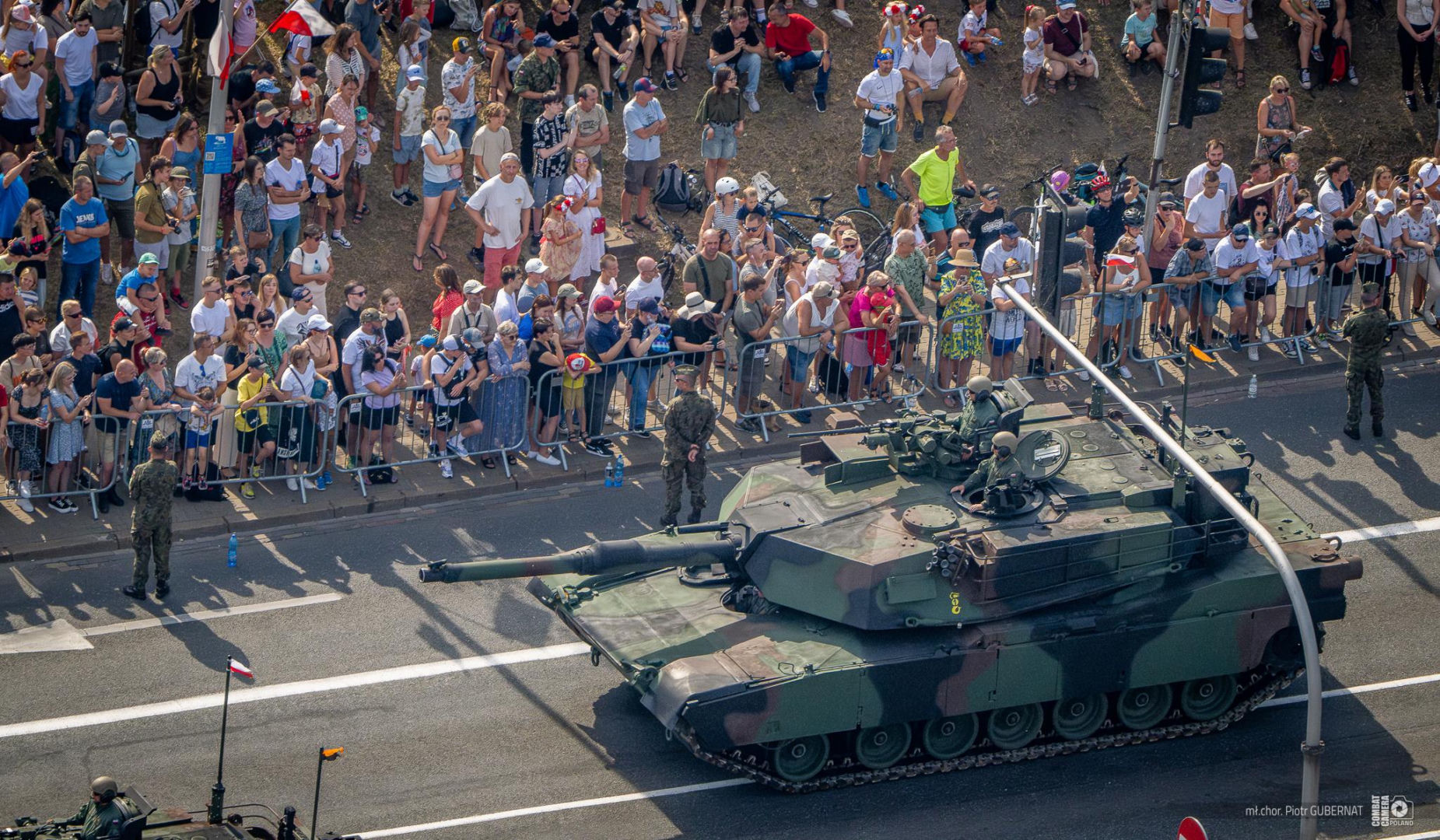 Święto Wojska Polskiego 2026: Wielka defilada w Warszawie i parada morska w Gdyni. Tysiące żołnierzy i ten sprzęt wojskowy zaskoczą Polaków