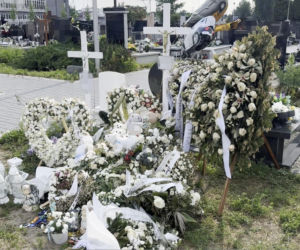 Grób Miłoszka, który zginął w klubie dziecięcym w Ząbkach