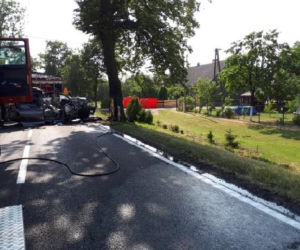 Tragiczny wypadek koło Strzelna. Nie żyje ojciec z córką, a trzy osoby są ranne! [ZDJĘCIA]
