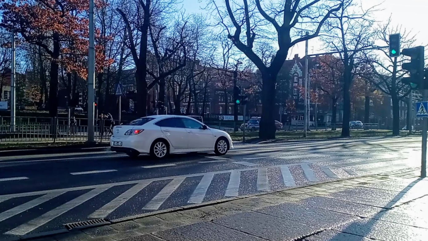 Niebezpieczne przejście dla pieszych na al. Piastów