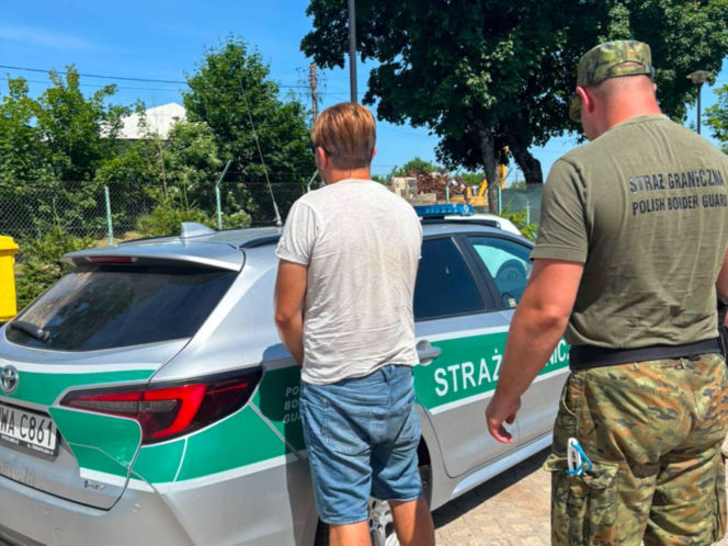 Udawał kuriera żywności, a przewoził migrantów