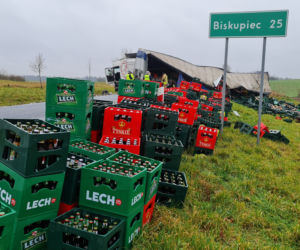 Troszkowo. Setki litrów piwa rozlały się na drogę