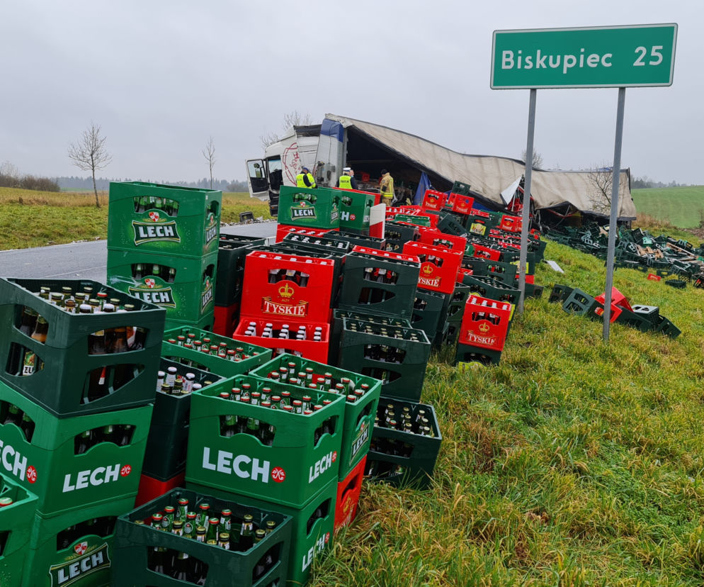 Troszkowo. Setki litrów piwa rozlały się na drogę