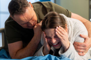 Na dobre i na złe, odcinek 987: Iga w ciężkim stanie po pęknięciu tętniaka. Bart uratuje ją w ostatniej chwili - ZDJĘCIA