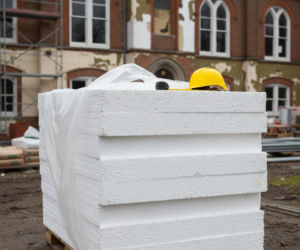 Szkoły nie zostaną ocieplone na zimę? Drastyczny wzrost cen paraliżuje ważne inwestycje