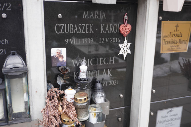 Nagrobek Marii Czubaszek i Wojciecha Karolaka