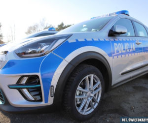 Radiowozy Kia e-Niro dla świętokrzyskich policjantów