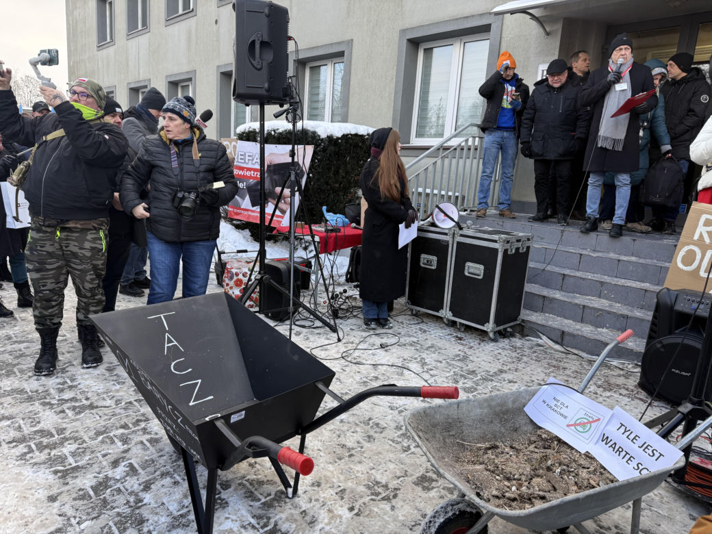 Protest przeciw Stefie Czystego Transportu w Krakowie