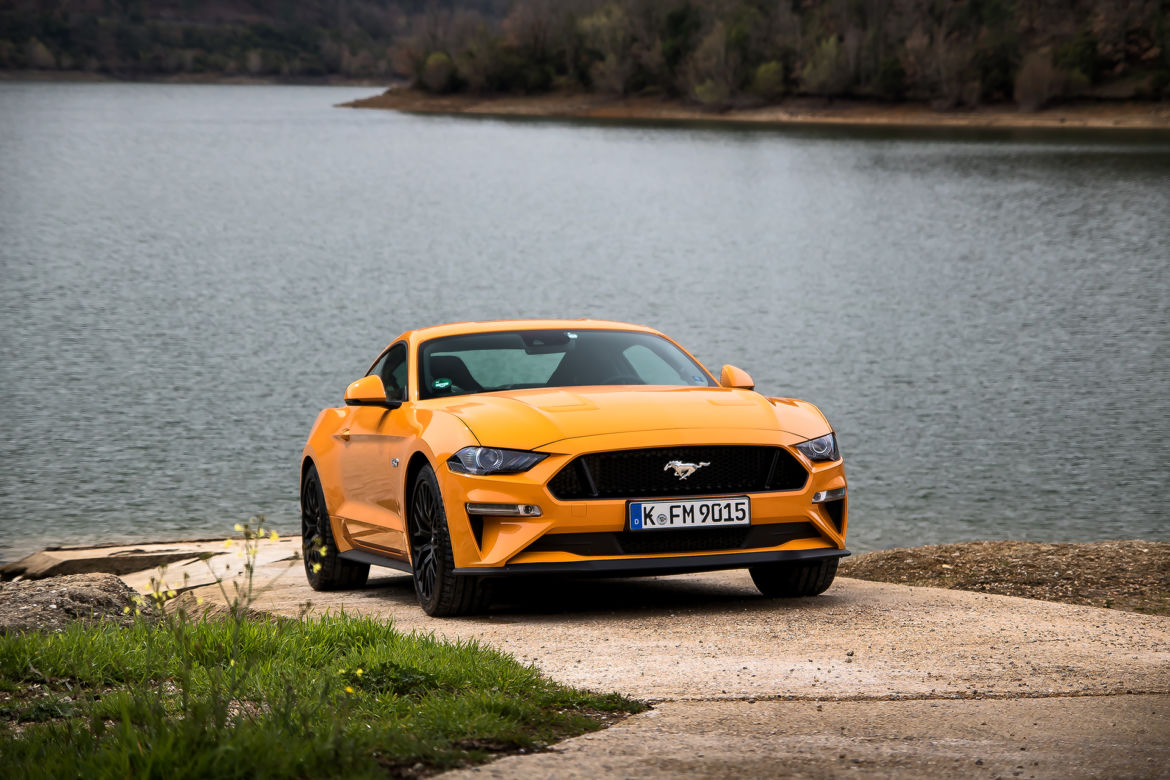 Ford Mustang GT 5.0 V8 Fastback lifting 2018