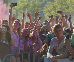 Lublin: Festiwal Kolorów 2018. Kolory Holi wystrzeliły w powietrze!