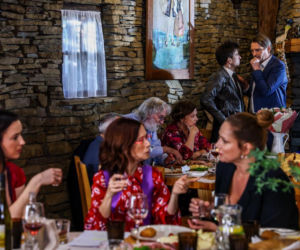 Szpital św. Anny, odcinek 103: Uroczystość zaręczynowa Marty kończy się drugimi, zupełnie niespodziewanymi oświadczynami