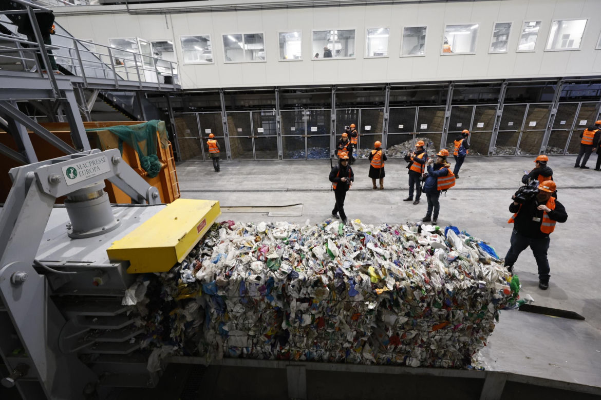Spalarnia śmieci w Warszawie to teraz Warszawska Wytwórnia Energii. Zdjęcia ze środka wielkiego zakładu
