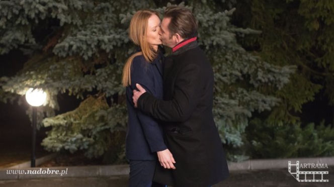 Na dobre i na złe odc. 555. Wiktoria Consalida (Katarzyna Dąbrowska), Tomasz Rzepecki (Ireneusz Czop)
