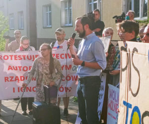 Protest w Szczecinie po przegłosowaniu ustawy Lex TVN