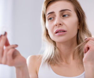 Masz cienkie włosy? Dermatolog zdradza, od czego naprawdę warto zacząć, by je wzmocnić