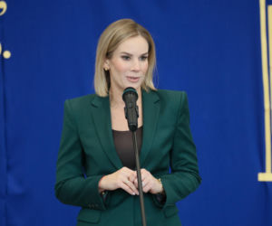 Marta Nawrocka wyprzedza trendy