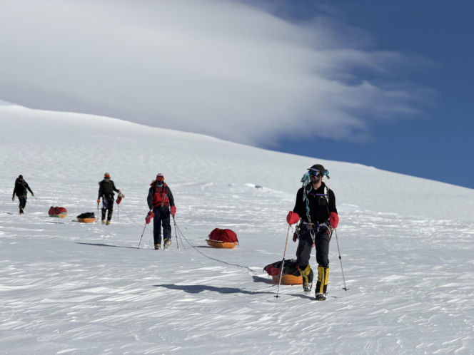 Siedlczanin Kryspin Mitura ukończył Koronę Ziemi oraz Koronę Wulkanów Ziemi w rozszerzonym wariancie „Double Seven Summits”!