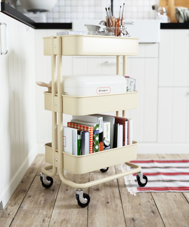 Mobilny pomocnik w małej kuchni IKEA