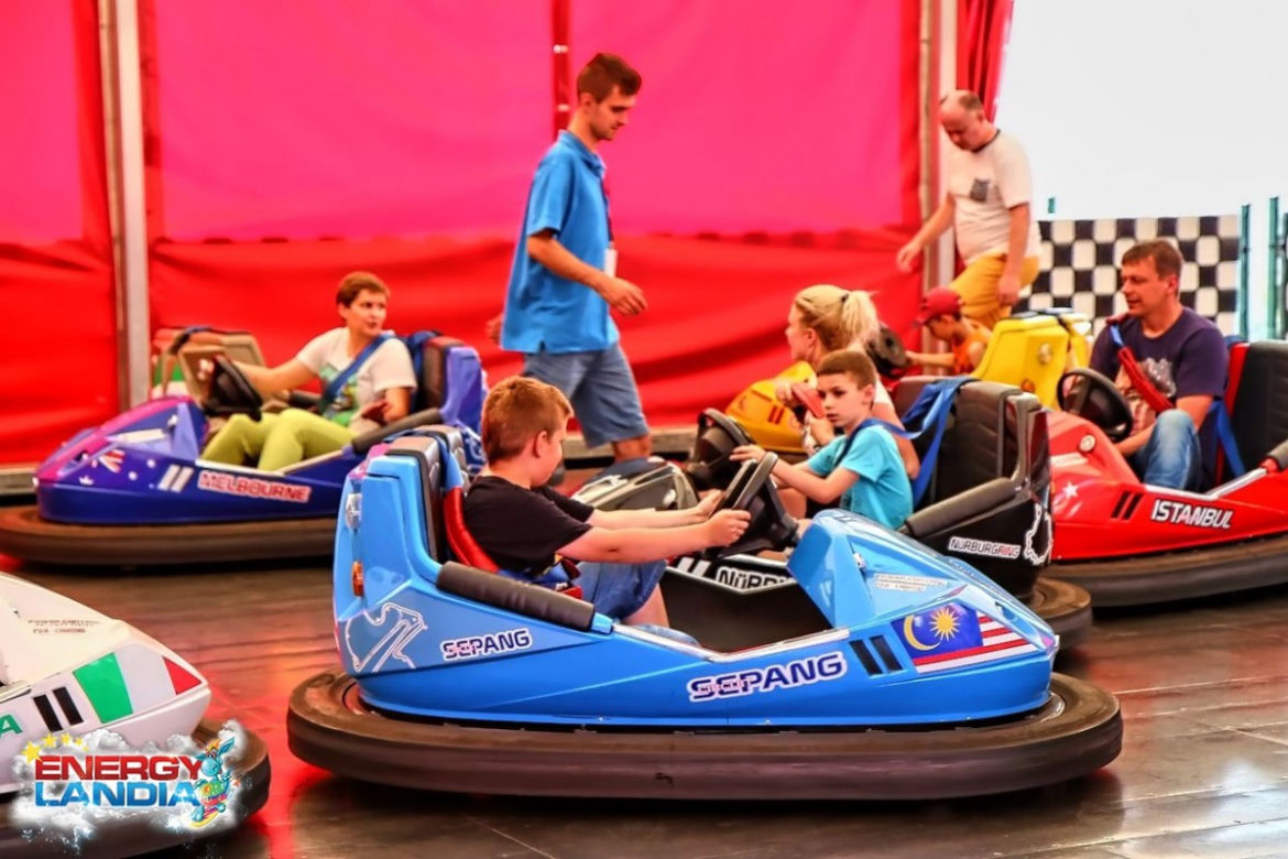 EnergyLandia: Największy park rozrywki w Polsce [ATRAKCJE, DOJAZD, PARKING, ZDJĘCIA]