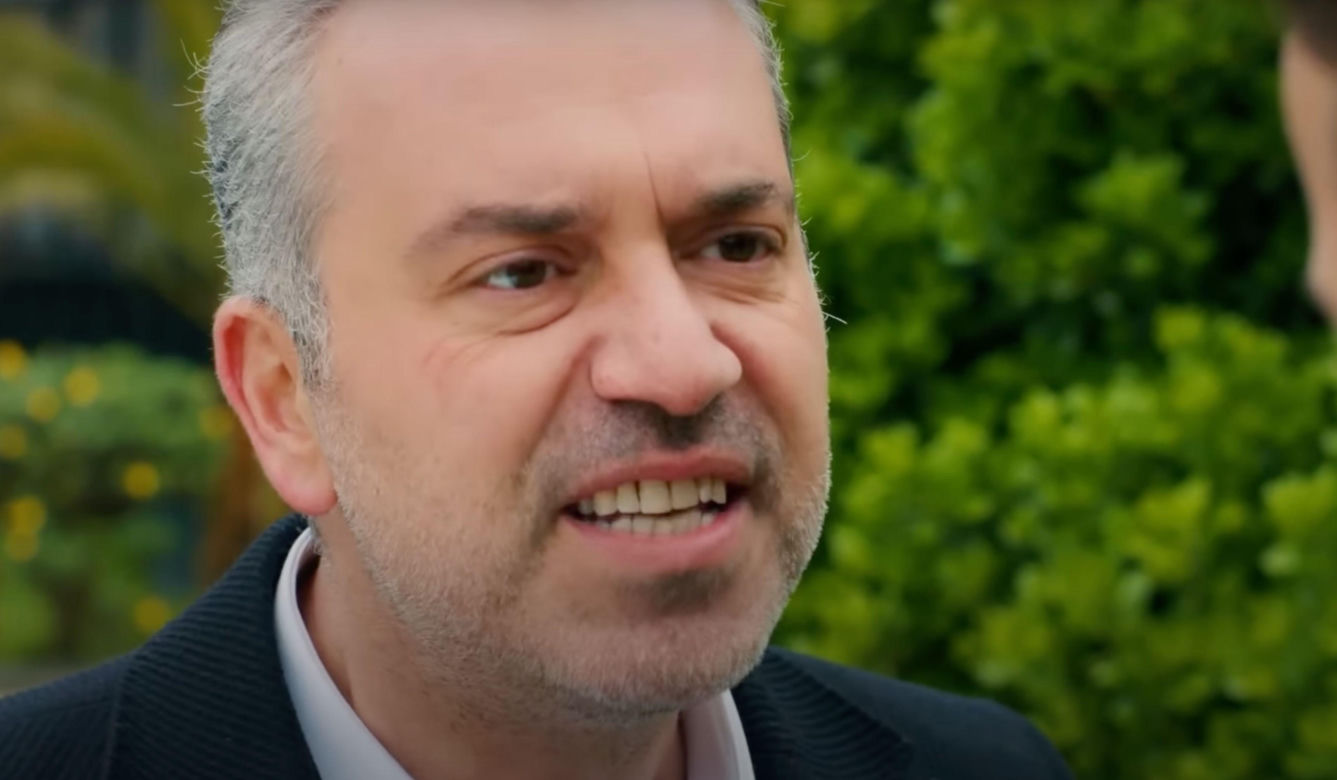Ege będzie opiekował się Zeynep, a Bulent zacznie podejrzewać, że coś ich łączy.