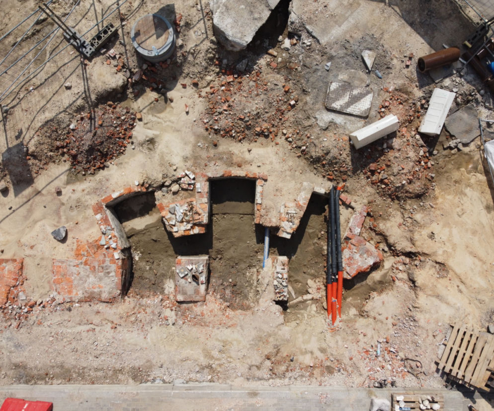 Prace archeologiczne na budowie Placu Pięciu Rogów