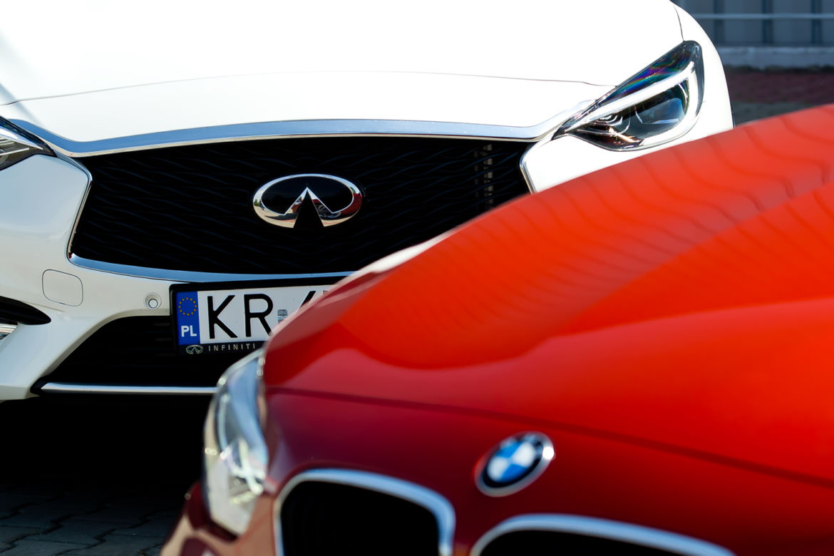 Infiniti Q30 1.6t vs. BMW 118i A/T